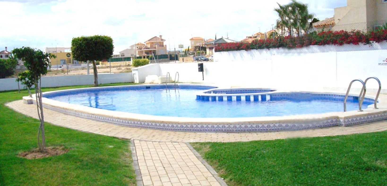 Wederverkoop - Quad - Urb. La Marina