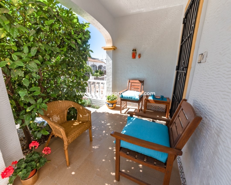 Wederverkoop - Quad - Urb. La Marina