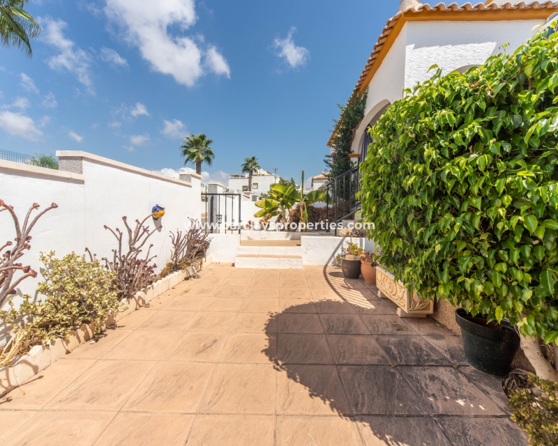 Wederverkoop - Quad - Urb. La Marina