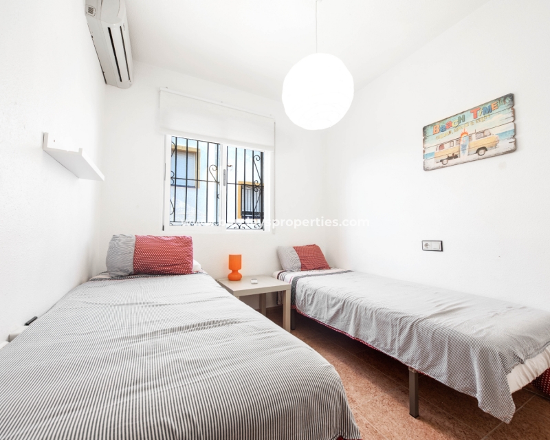 Wederverkoop - Quad - Urb. La Marina