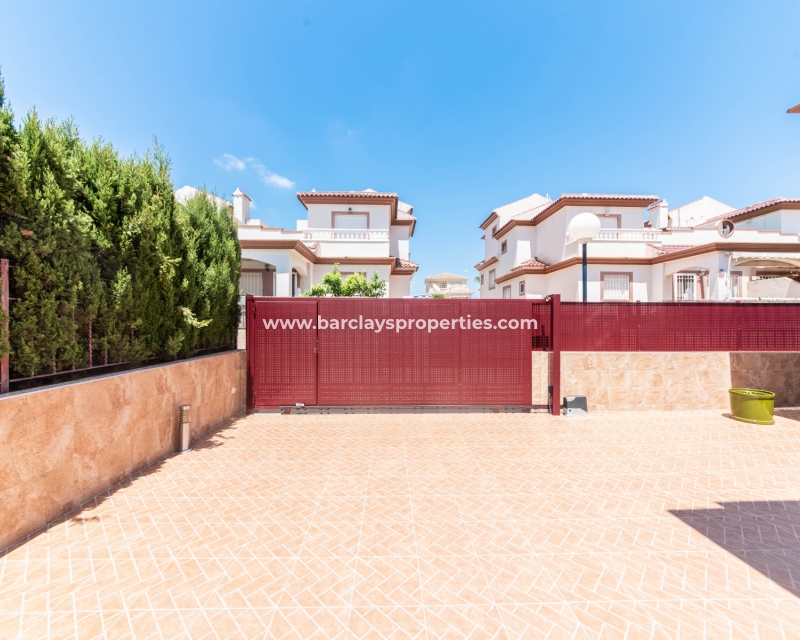 Wederverkoop - Quad - Urb. La Marina