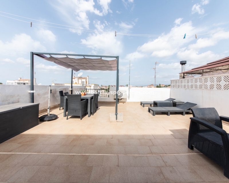 Wederverkoop - Quad - Urb. La Marina