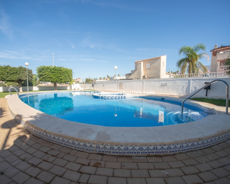 Wederverkoop - Quad - Urb. La Marina