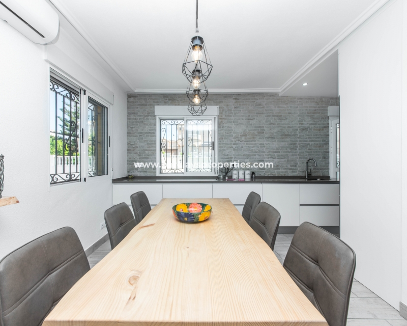 Wederverkoop - Quad - Urb. La Marina