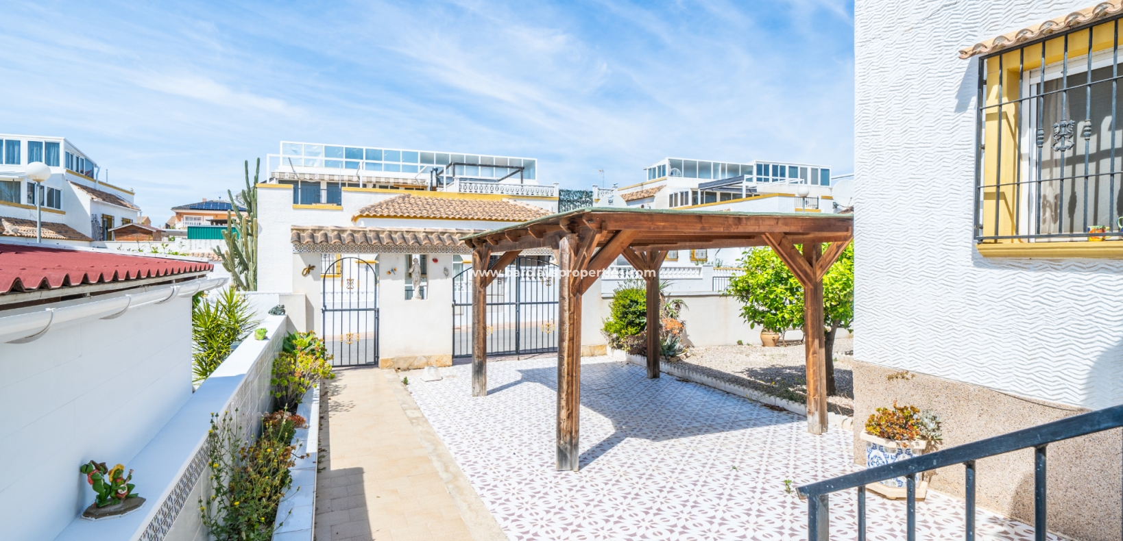 Wederverkoop - Quad - Urb. La Marina