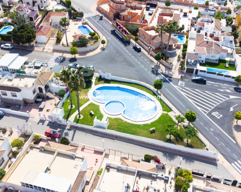 Wederverkoop - Quad - Urb. La Marina