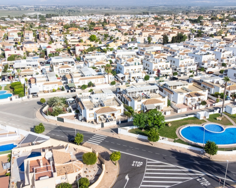 Wederverkoop - Quad - Urb. La Marina