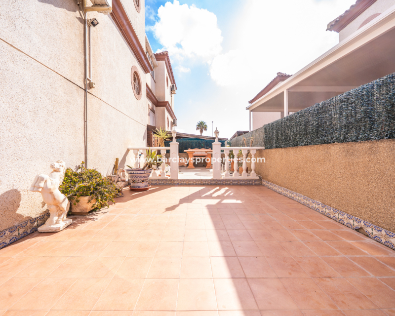 Wederverkoop - Quad - Urb. La Marina