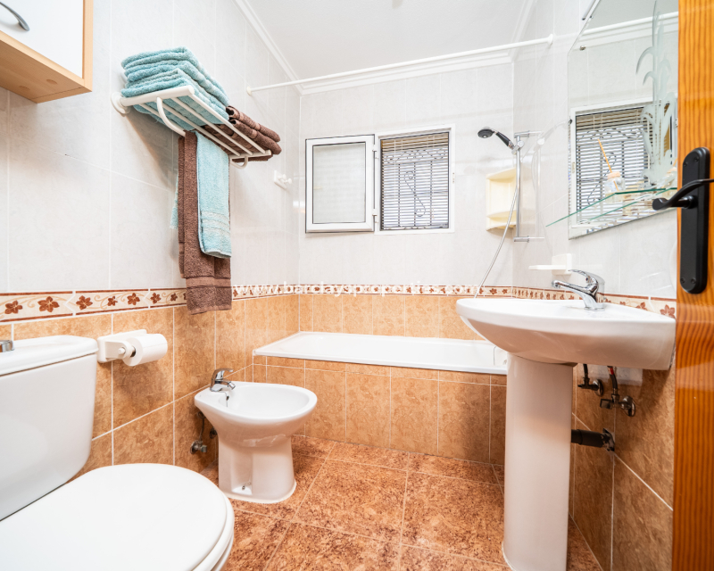 Wederverkoop - Quad - Urb. La Marina