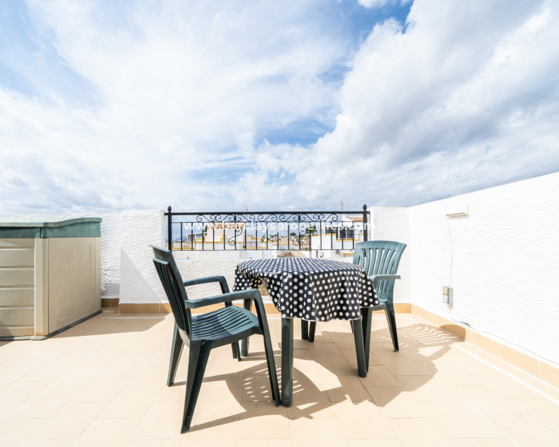 Wederverkoop - Quad - Urb. La Marina