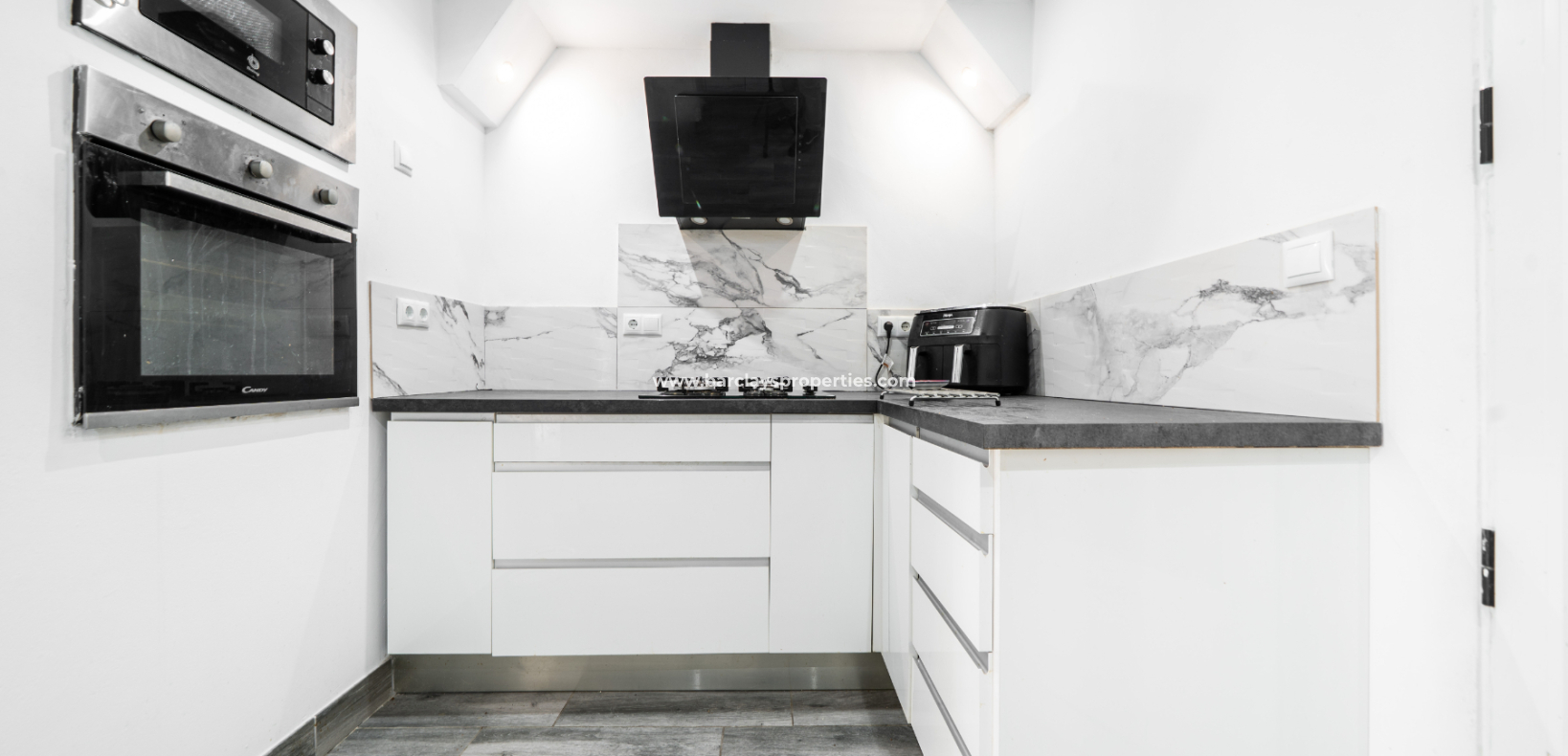 Wederverkoop - Quad - Urb. La Marina