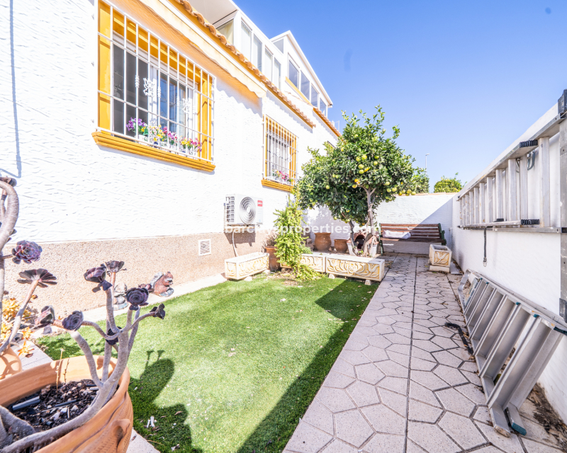 Wederverkoop - Quad - Urb. La Marina