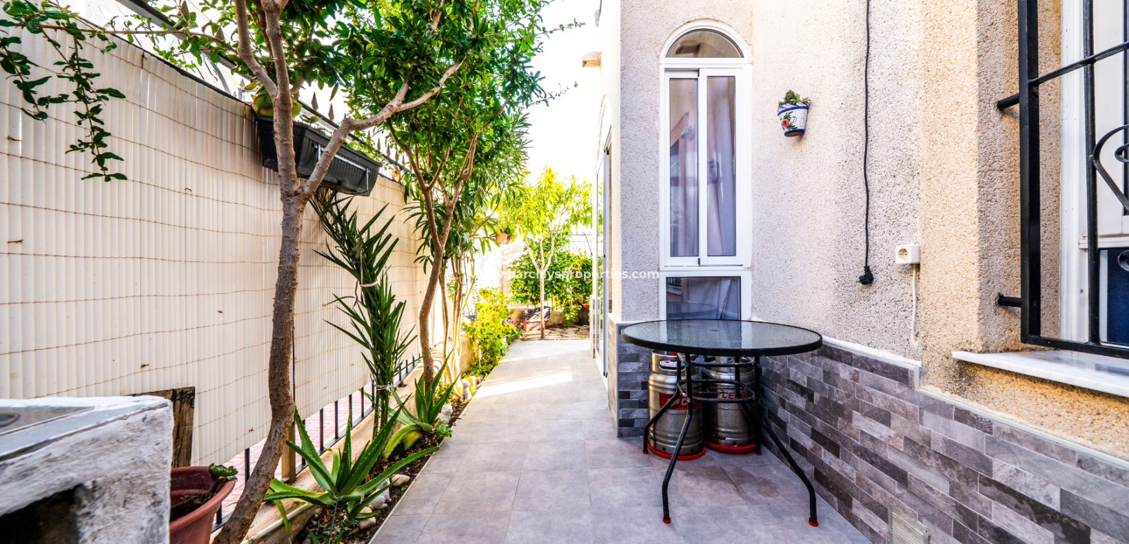 Wederverkoop - Quad - Urb. La Marina