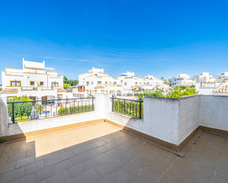 Wederverkoop - Quad - Urb. La Marina