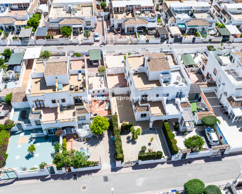 Wederverkoop - Quad - Urb. La Marina