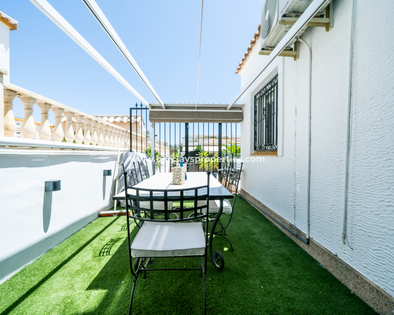 Wederverkoop - Quad - Urb. La Marina