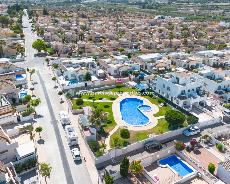Wederverkoop - Quad - Urb. La Marina