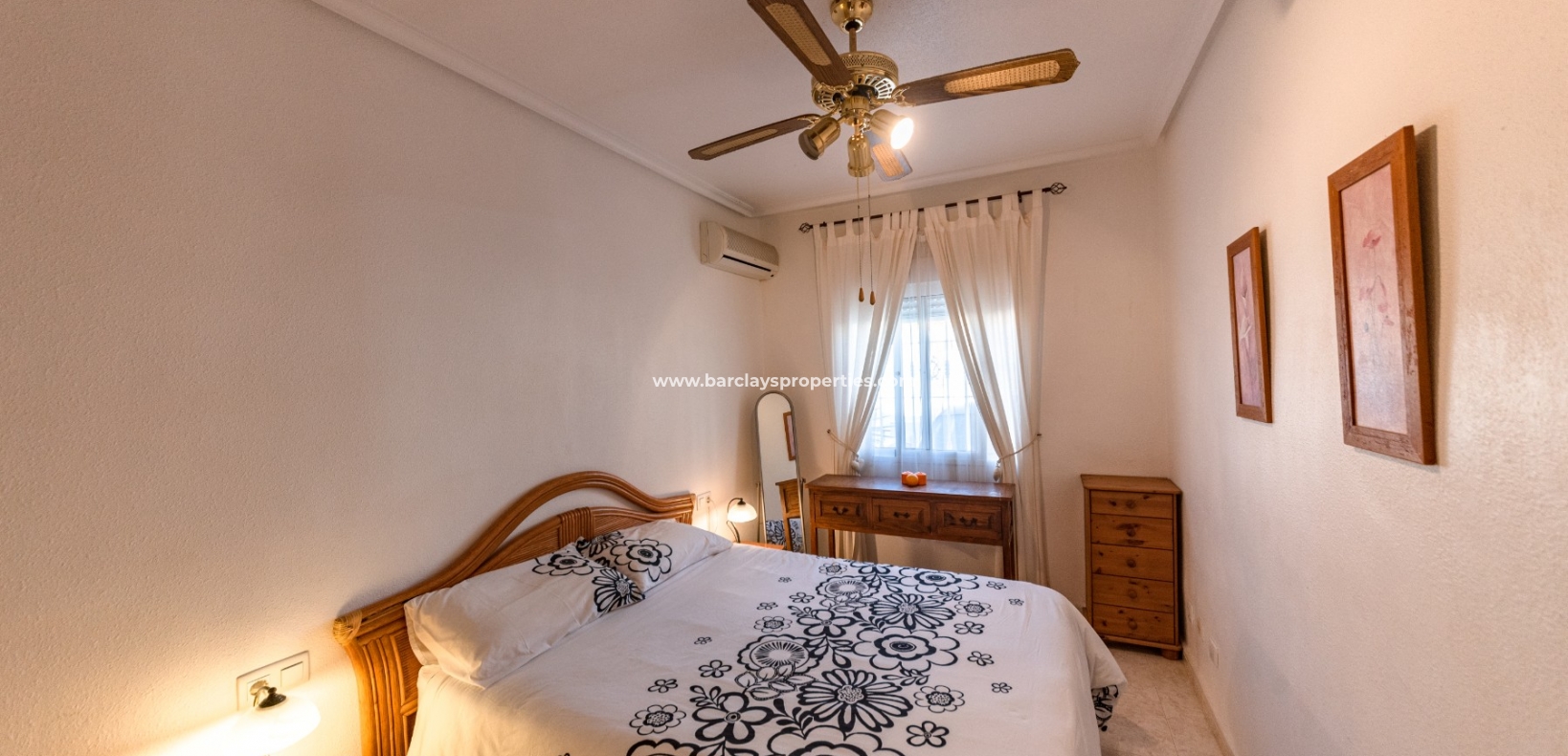 Wederverkoop - Rijhuis - Urb. El Oasis - La Marina