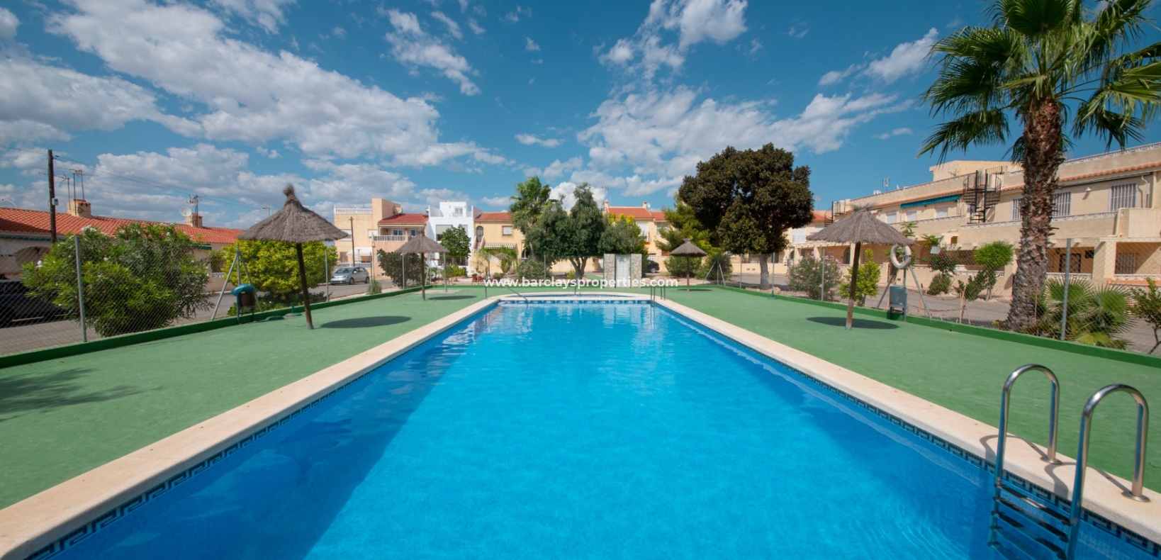 Wederverkoop - Rijhuis - Urb. La Marina