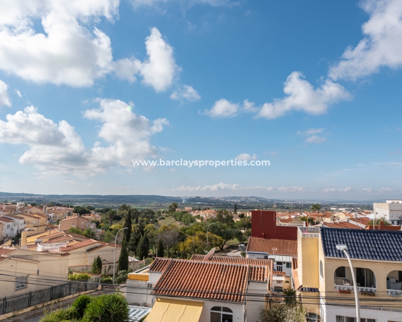 Wederverkoop - Rijhuis - Urb. La Marina