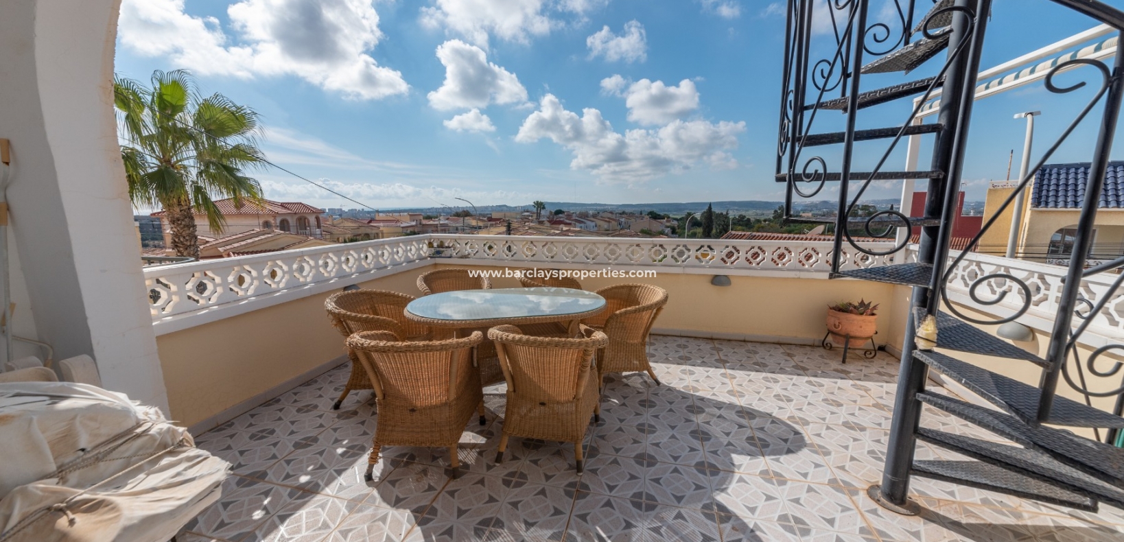 Wederverkoop - Rijhuis - Urb. La Marina