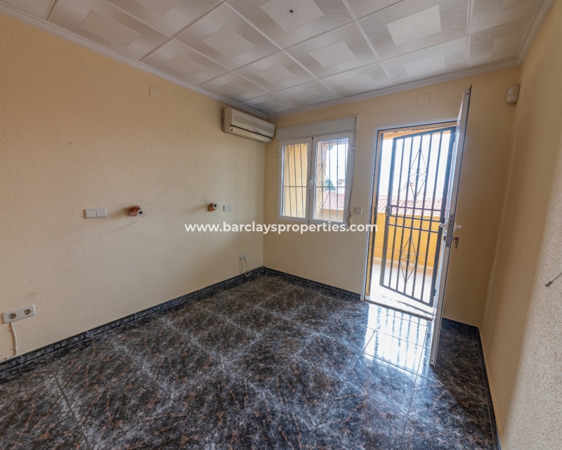 Wederverkoop - Rijhuis - Urb. La Marina