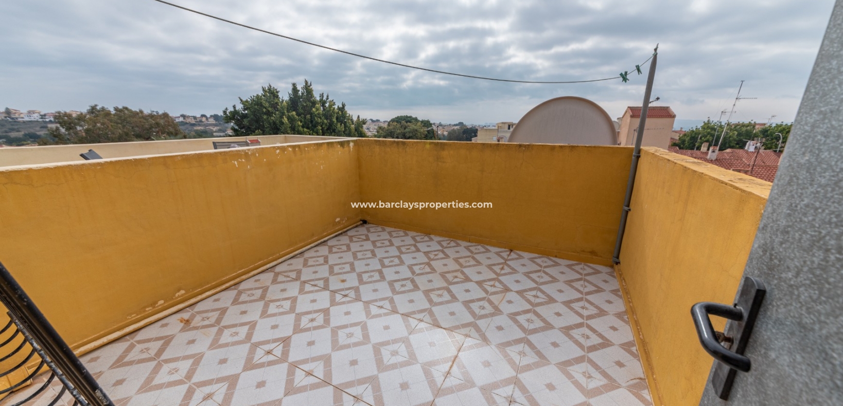 Wederverkoop - Rijhuis - Urb. La Marina