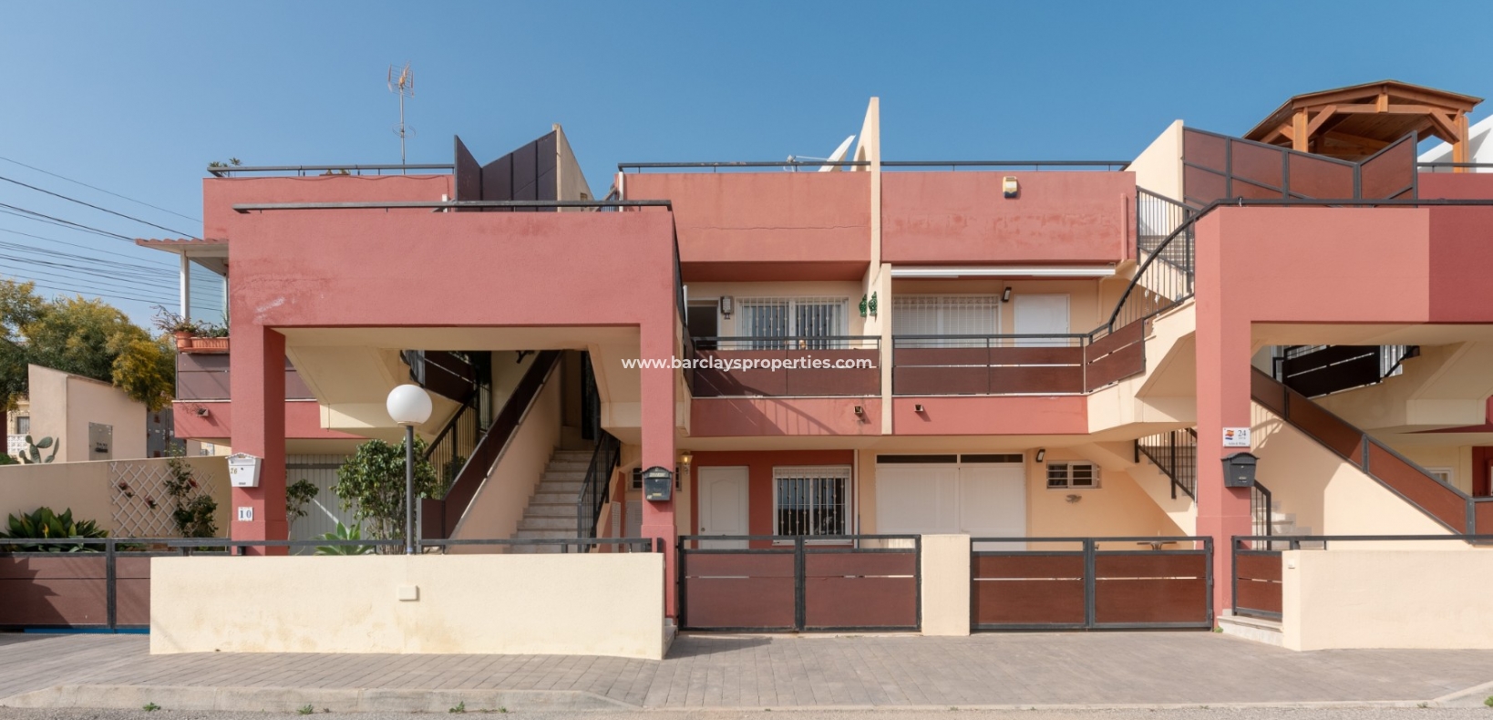 Wederverkoop - Rijhuis - Urb. La Marina