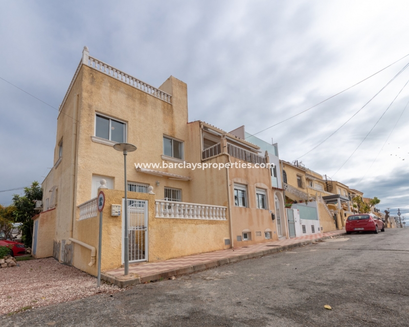 Wederverkoop - Rijhuis - Urb. La Marina