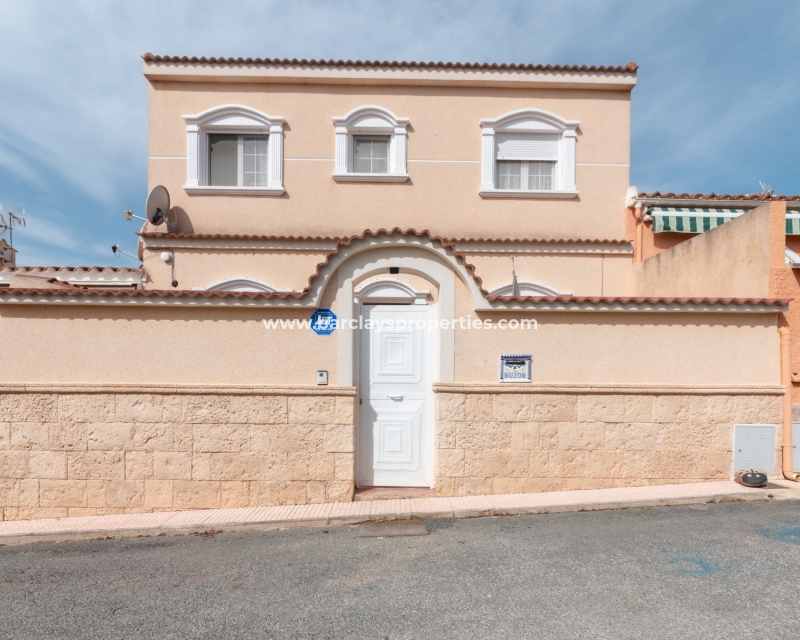 Wederverkoop - Rijhuis - Urb. La Marina