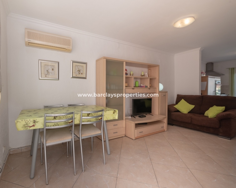 Wederverkoop - Rijhuis - Urb. La Marina