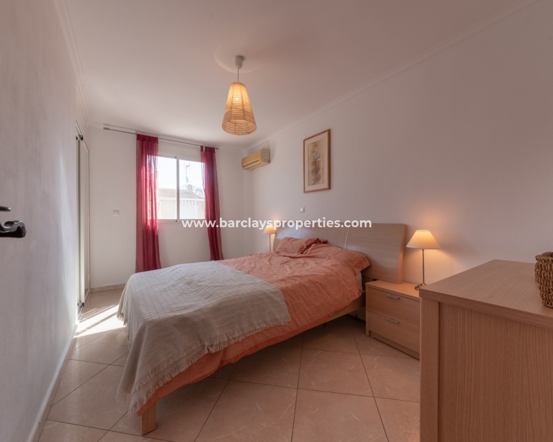 Wederverkoop - Rijhuis - Urb. La Marina