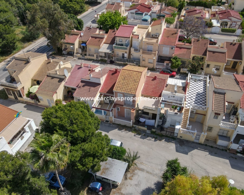 Wederverkoop - Rijhuis - Urb. La Marina