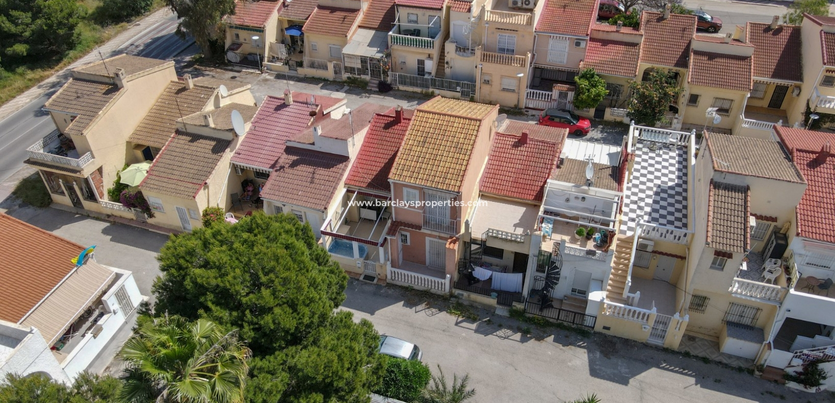 Wederverkoop - Rijhuis - Urb. La Marina