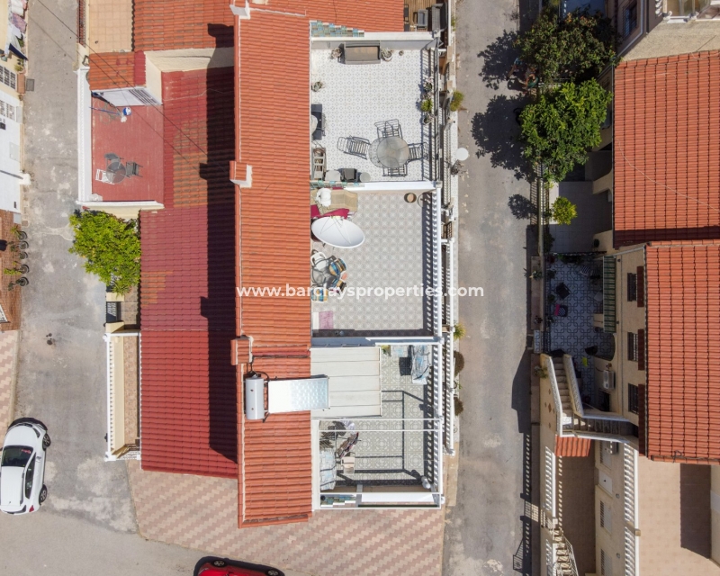 Wederverkoop - Rijhuis - Urb. La Marina