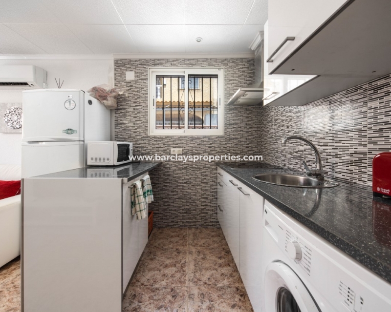 Wederverkoop - Rijhuis - Urb. La Marina