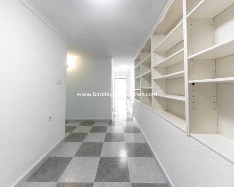 Wederverkoop - Rijhuis - Urb. La Marina