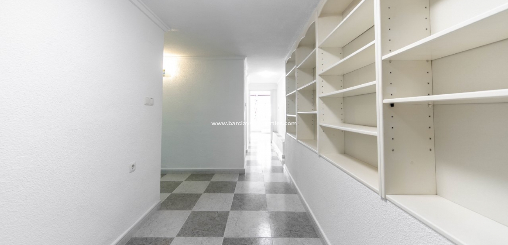 Wederverkoop - Rijhuis - Urb. La Marina