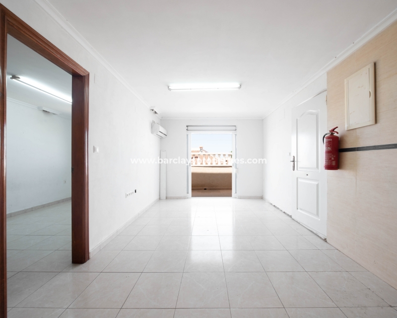 Wederverkoop - Rijhuis - Urb. La Marina