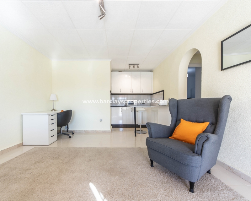 Wederverkoop - Rijhuis - Urb. La Marina