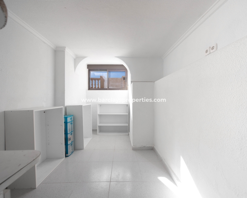 Wederverkoop - Rijhuis - Urb. La Marina