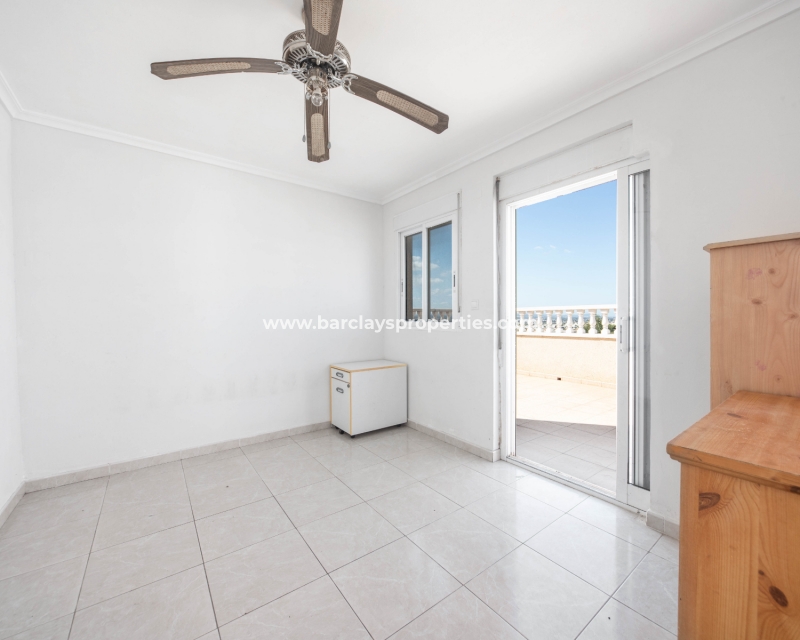 Wederverkoop - Rijhuis - Urb. La Marina