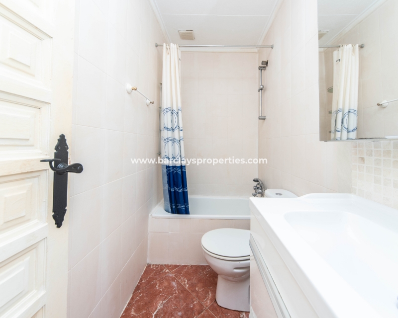 Wederverkoop - Rijhuis - Urb. La Marina