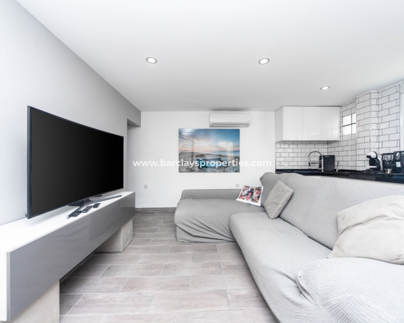 Wederverkoop - Rijhuis - Urb. La Marina