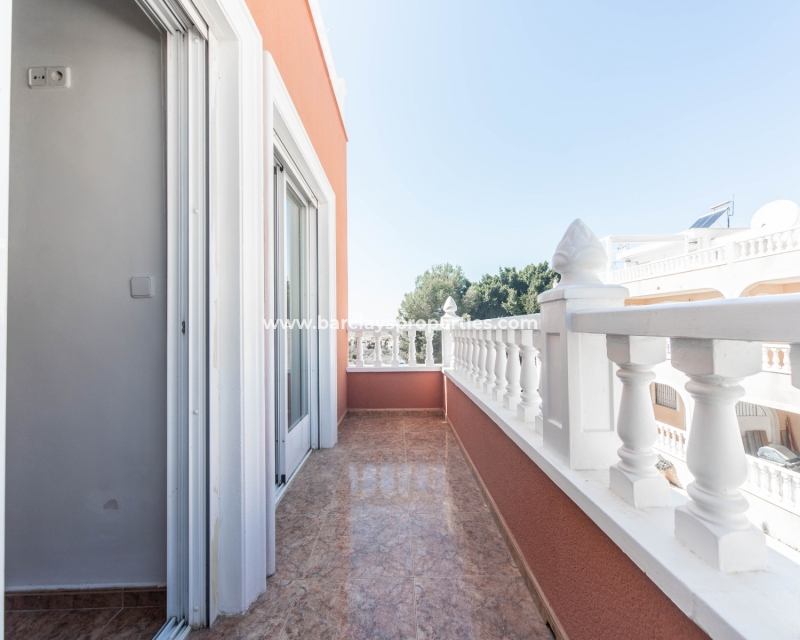 Wederverkoop - Rijhuis - Urb. La Marina