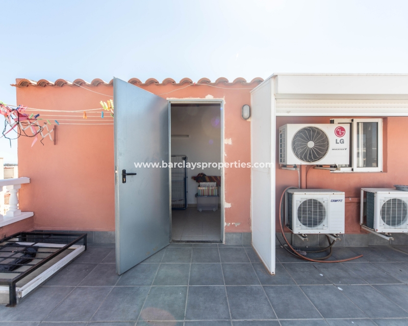 Wederverkoop - Rijhuis - Urb. La Marina