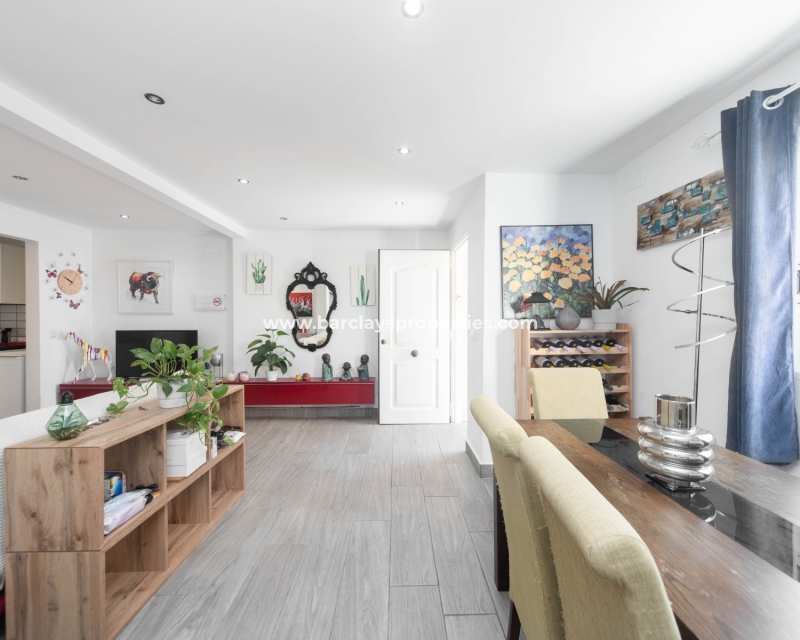 Wederverkoop - Rijhuis - Urb. La Marina