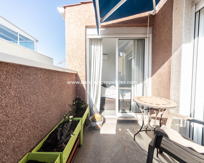 Wederverkoop - Rijhuis - Urb. La Marina