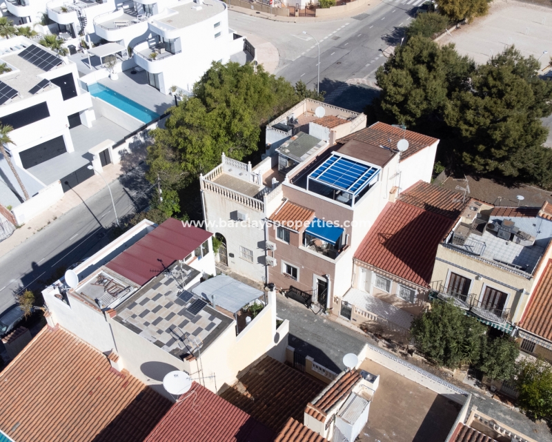 Wederverkoop - Rijhuis - Urb. La Marina