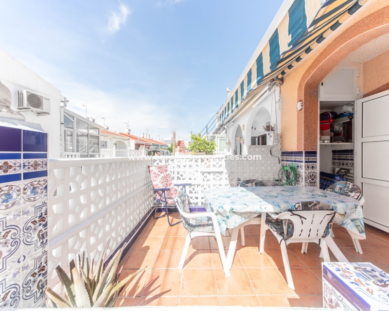 Wederverkoop - Rijhuis - Urb. La Marina